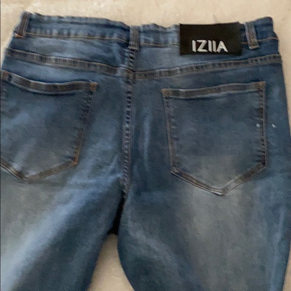 IZIIA athletic stretchy jeans - Picture 3 of 4